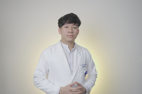 ThS. Bs Trần Quốc Phong: Hành Trình Từ Chuyên Gia Nam Khoa Đến Người Sáng Lập Saigon Medicine