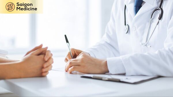 Cần thăm khám bác sĩ khi sỏi thận có dấu hiệu nghiêm trọng